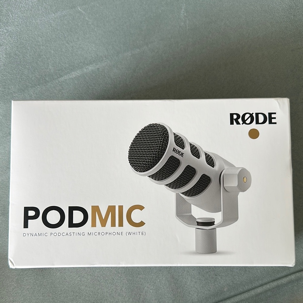 RØDE PodMic Dynamic Podcasting Microphone